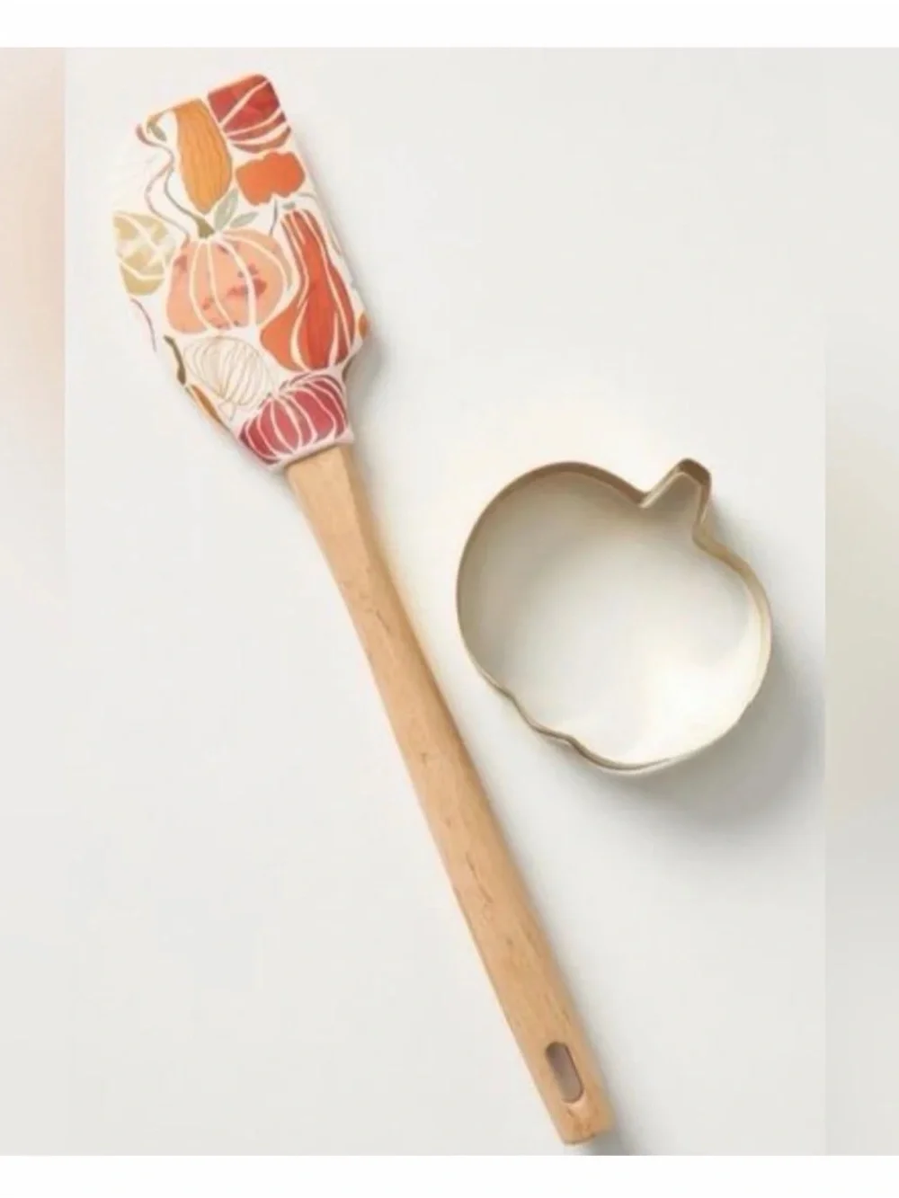 Anthropologie Pumpkin Spatula and Cookie Cutter Set — NWT